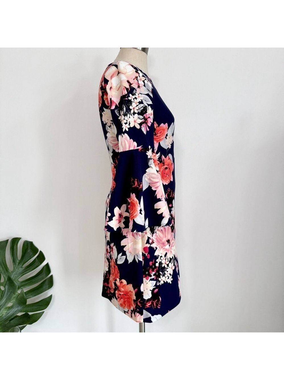 Eliza J Navy Blue Floral Bell Sleeve Mini Dress Size 2 Fit & Flare Party - Picture 5 of 15